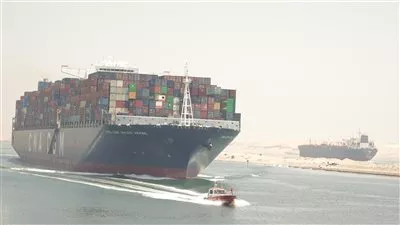 قناة السويس تشهد عبور سفينة الحاويات العملاقة CMA CGM JULES VERNE