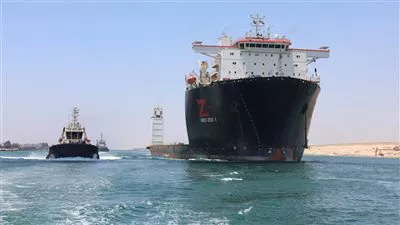 قناة السويس: تعاملنا بشكل احترافي مع حادث جنوح سفينة الغطس خلال 60 دقيقة