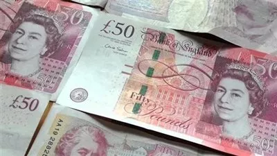 الجنيه الإسترليني يسجل أعلى مستوى مقابل الدولار منذ 2022 