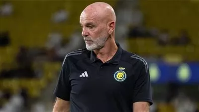النصر السعودي يعلن إنهاء التعاقد مع مدربه الإيطالي ستيفانو بيولي