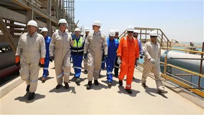 وزير البترول يتفقد تجهيزات ميناء سونكر لاستقبال سفينة التغييز «Energos Power»