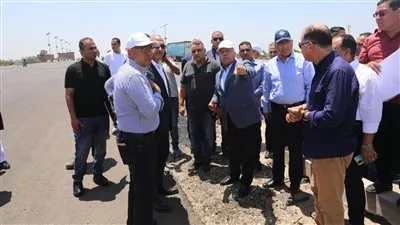 وزير النقل يتابع أعمال المرحلة الأولى من مشروع تطوير الطريق الدائري الإقليمي