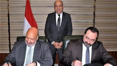 وزير الطيران المدني يشهد توقيع بروتوكولات تعاون في مجال التدريب