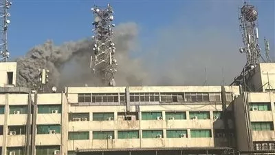 اندلاع حريق في مبنى سنترال رمسيس بمنطقة وسط القاهرة