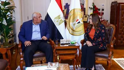 وزيرة التنمية المحلية تتابع مستجدات خطة إنشاء مركز الحرير بالوادي الجديد