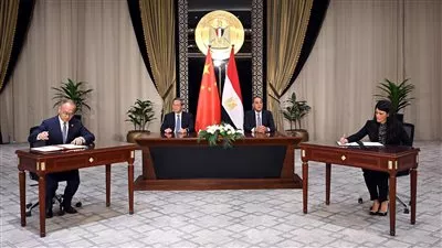 منها مبادلة الديون.. مصر والصين توقعان مجموعة وثائق لتعزيز التعاون المشترك