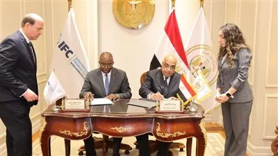  توقيع مذكرة تفاهم لإطلاق منظومة الإنذار المبكر للشركات الصغيرة والمتوسطة