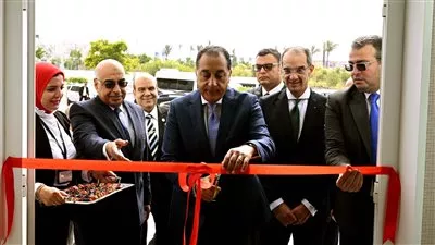 رئيس الوزراء يفتتح مجمع الشهر العقارى والتوثيق بمدينة العلمين الجديدة