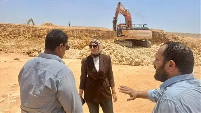 وزير الإسكان: دفع العمل بمشروعات تطوير المرافق بمدينة السويس الجديدة