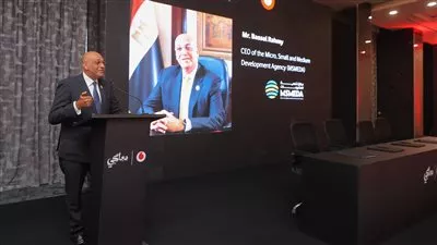 جهاز تنمية المشروعات وفودافون مصر يطلقان مبادرة «معاكى» بالتعاون مع سامسونج 