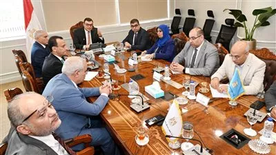 وزير الإسكان يوجه بتكثيف الحملات الترويجية لمشروعات «المجتمعات العمرانية» 