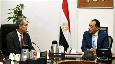 وزير الاتصالات: ربط 4.2 مليون منزل بكابلات الألياف الضوئي