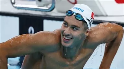 السباح التونسي أحمد الجوادي يتوج بذهبية ثانية في بطولة العالم
