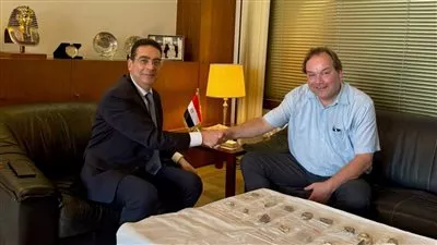 مصر تستعيد قطعاً أثرية للحضارة المصرية القديمة من هولندا