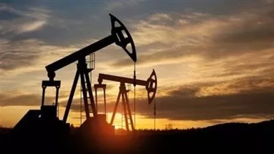 تراجع أسعار النفط مع التركيز على محادثات السلام بين روسيا وأوكرانيا