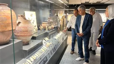 شريف فتحى: إعداد خطة جديدة للترويج السياحي لمعالم وأثار الإسكندرية