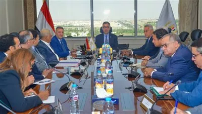 وزير التموين يتابع الموقف التنفيذي للمستودع الاستراتيجي بالسويس