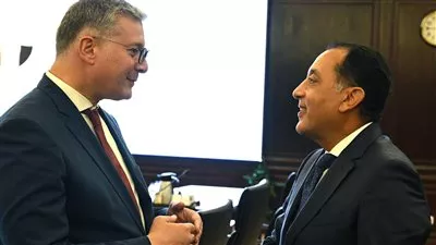 مجلس الوزراء يوافق على اتفاقيتين للبحث عن البترول والغاز