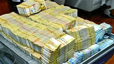 ضبط قضايا إتجار بالنقد الأجنبي بقيمة 8 ملايين جنيه خلال 24 ساعة  