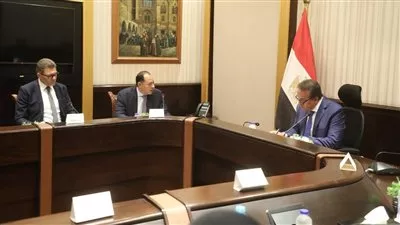  وزير الصحة يبحث تطوير صناعة الأدوية الحيوية مع «بايوجينرك فارما»