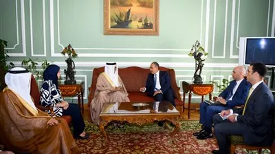 وزير الخارجية يبحث تعزيز العلاقات الثنائية مع البحرين والمغرب