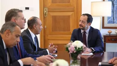 مصر وقبرص تبحثان مستجدات ربط حقول الغاز وتبادل الكهرباء