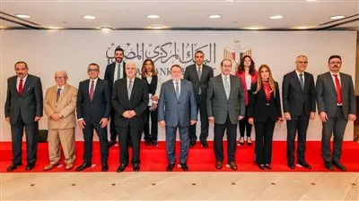  البنك المركزي يتعاون مع «التعليم العالي» لتوفير منح جامعية