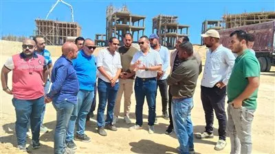 وزير الإسكان يتابع الموقف التنفيذي لمشروعات «مارينا 8»