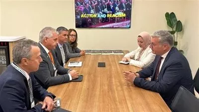 وزير البترول يبحث تعزيز استكشافات الغاز بالبحر المتوسط مع «شيفرون» العالمية