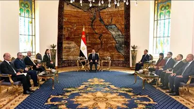 السيسي يبحث سبل تعزيز العلاقات المشتركة بين مصر وتونس