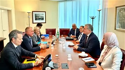 وزير البترول يبحث أعمال تنمية حقل ظهر مع «إيني» الإيطالية