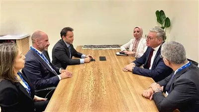 وزير البترول يبحث استخدام تكنولوجيا البحث والاستكشاف مع «شلمبرجير» 