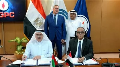 مصر توقع 3 اتفاقيات للبحث عن البترول والغاز باستثمارات ومنح بـ 152 مليون دولار