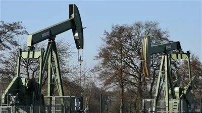 استقرار أسعار النفط مع ترقب انقطاع محتمل في الإمدادات من روسيا