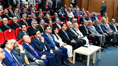 رئيس الوزراء يشهد تدشين الأكاديمية الدولية للعمارة والعمران