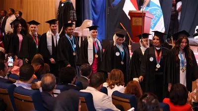 البنك الأهلي المصري يحتفل بتخريج دفعة جديدة من الحاصلين على منح دراسية بمدينة زويل