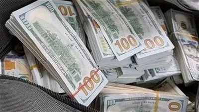 ضبط قضايا إتجار بالنقد الأجنبي بقيمة 7 ملايين جنيه خلال 24 ساعة