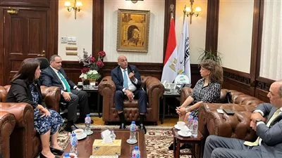 جهاز المشروعات يبحث سبل تعزيز التعاون مع البنك الأوروبي لإعادة الإعمار والتنمية