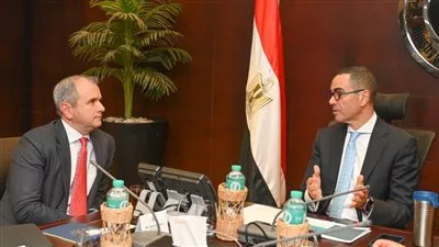 «الكازار» تعتزم إطلاق مشروعات جديدة بمجال الطاقة المتجددة في مصر