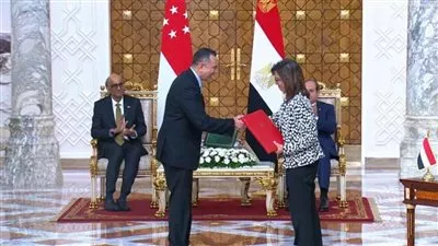 توقيع مذكرة تفاهم بين الأكاديمية الوطنية للتدريب وكلية الخدمة المدنية السنغافورية