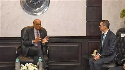 وزير الاستثمار يبحث مع رئيس سنغافورة التعاون في 4 مجالات