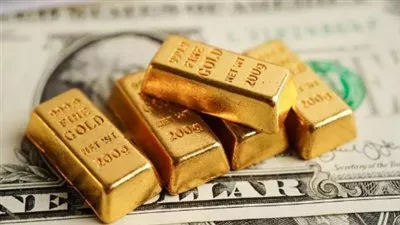 أسعار الذهب تهبط من قمة تاريخية بفعل عمليات جني أرباح