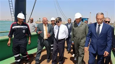 هيئة قناة السويس تعتزم تطوير شركة «الترسانة البحرية»