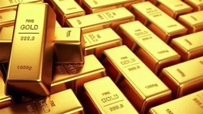 أسعار الذهب تسجل مستويات تاريخية وتقترب من كسر حاجز 4000 دولار