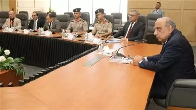 مصر تبحث سبل تعزيز الاستفادة من العناصر الأرضيّة النادرة