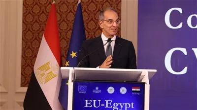 وزير الاتصالات: تنفيذ مشروعات لتوظيف التكنولوجيا فى إدارة الموارد المائية