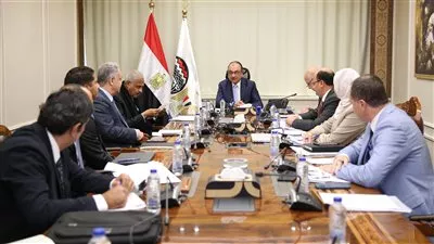 «قطاع الأعمال» تبحث مستجدات المشروعات السياحية والفندقية مع «طلعت مصطفى»