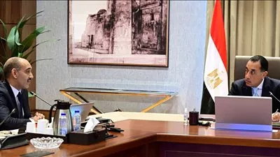 رئيس الوزراء يستعرض مستجدات توطين تكنولوجيا التصنيع الفضائي