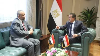 وزير الصحة يبحث مع نظيره السوداني مجالات دعم مكافحة الأوبئة والطوارئ 