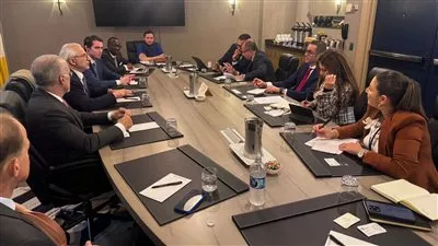 وزير الاستثمار يبحث فرص التعاون مع مجموعة IIB Group Holdings